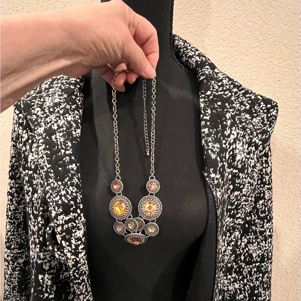 N103 Circles of Summer Sparkling necklace embellished with stones